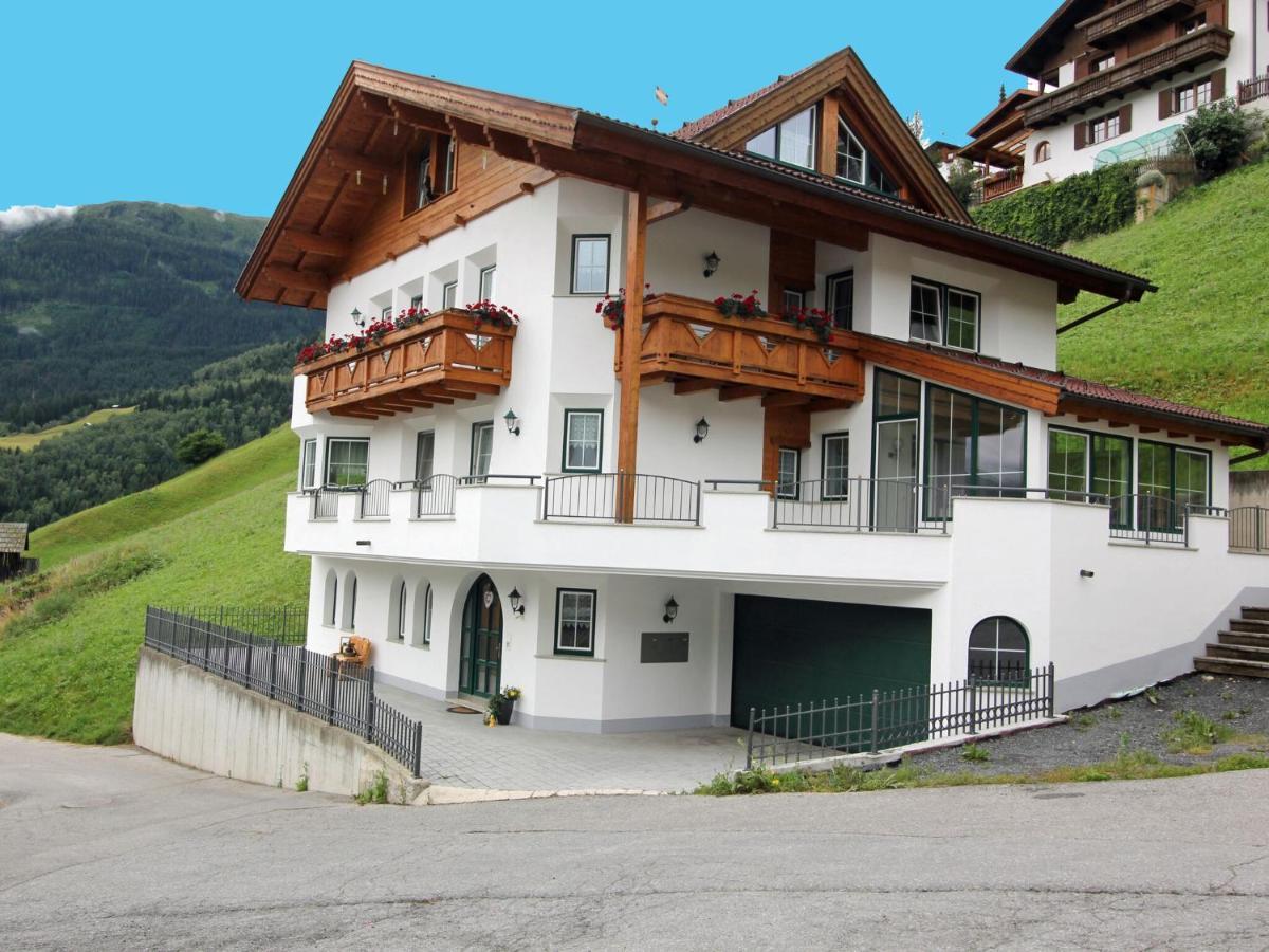 Modern Apartment In Hochgallmigg With Balcony Kültér fotó